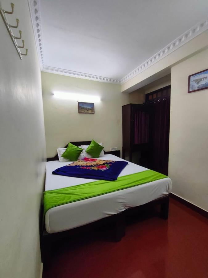 Munnar Kaippalli Budget Homestay Eksteriør bilde